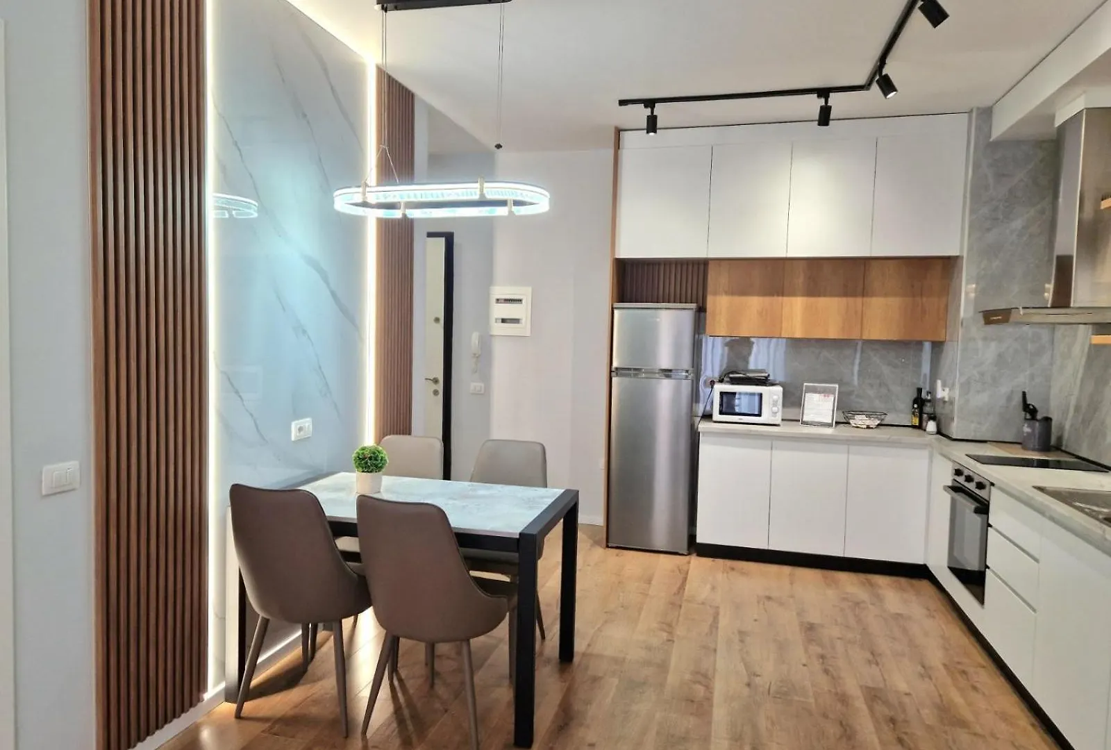 Ferienwohnung Modern Escape Tirana Apartment